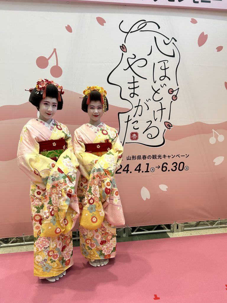 山形県春の観光キャンペーンに出席したやまがた舞子「すみれ」「ゆめ花」